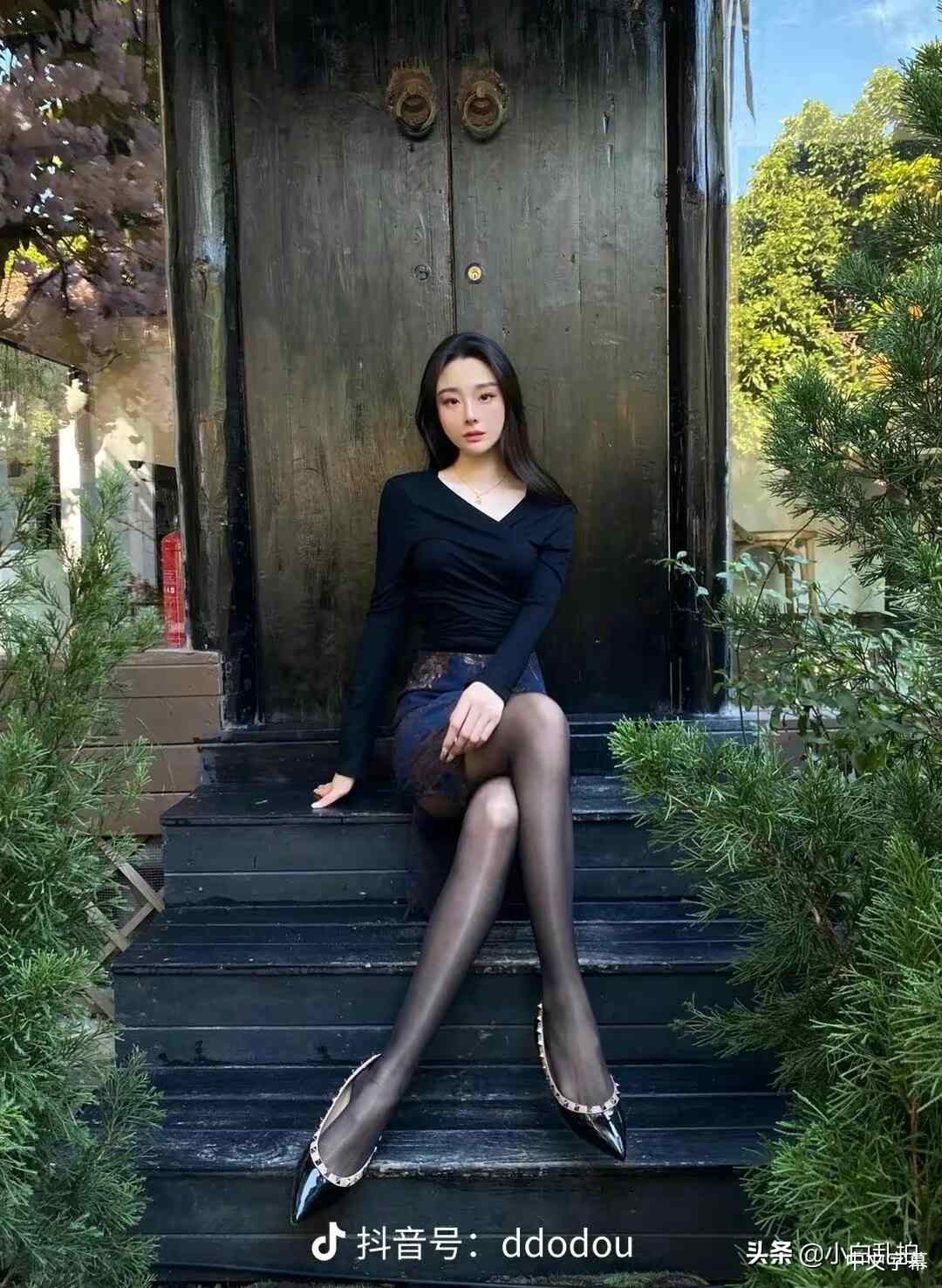 伊丽莎白·卡布奇诺的作𴾋