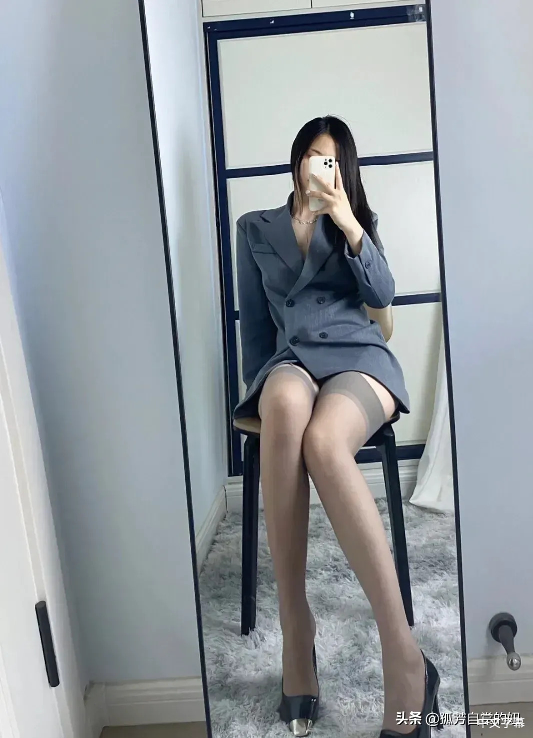 莫伊拉·凯利的作𴾎