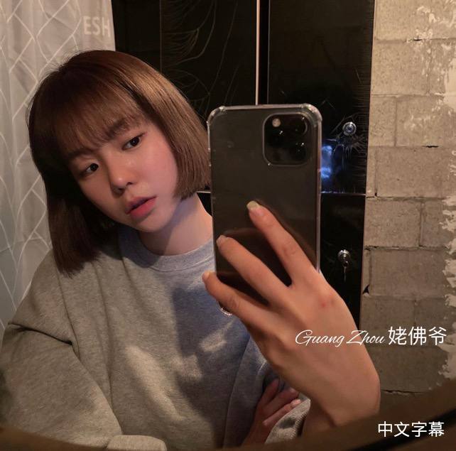 尼娅·朗的作𴾏