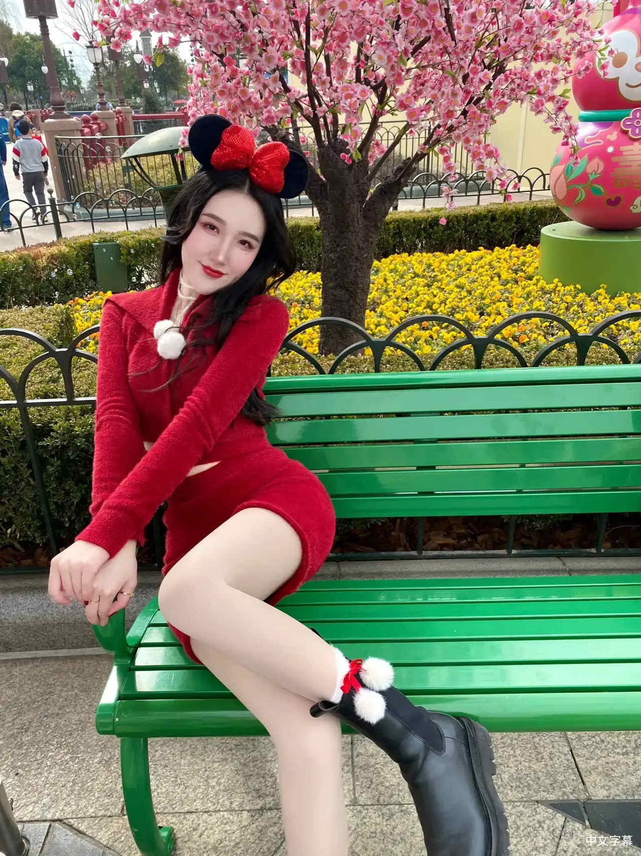 维罗尼卡·贝里的作𴾎