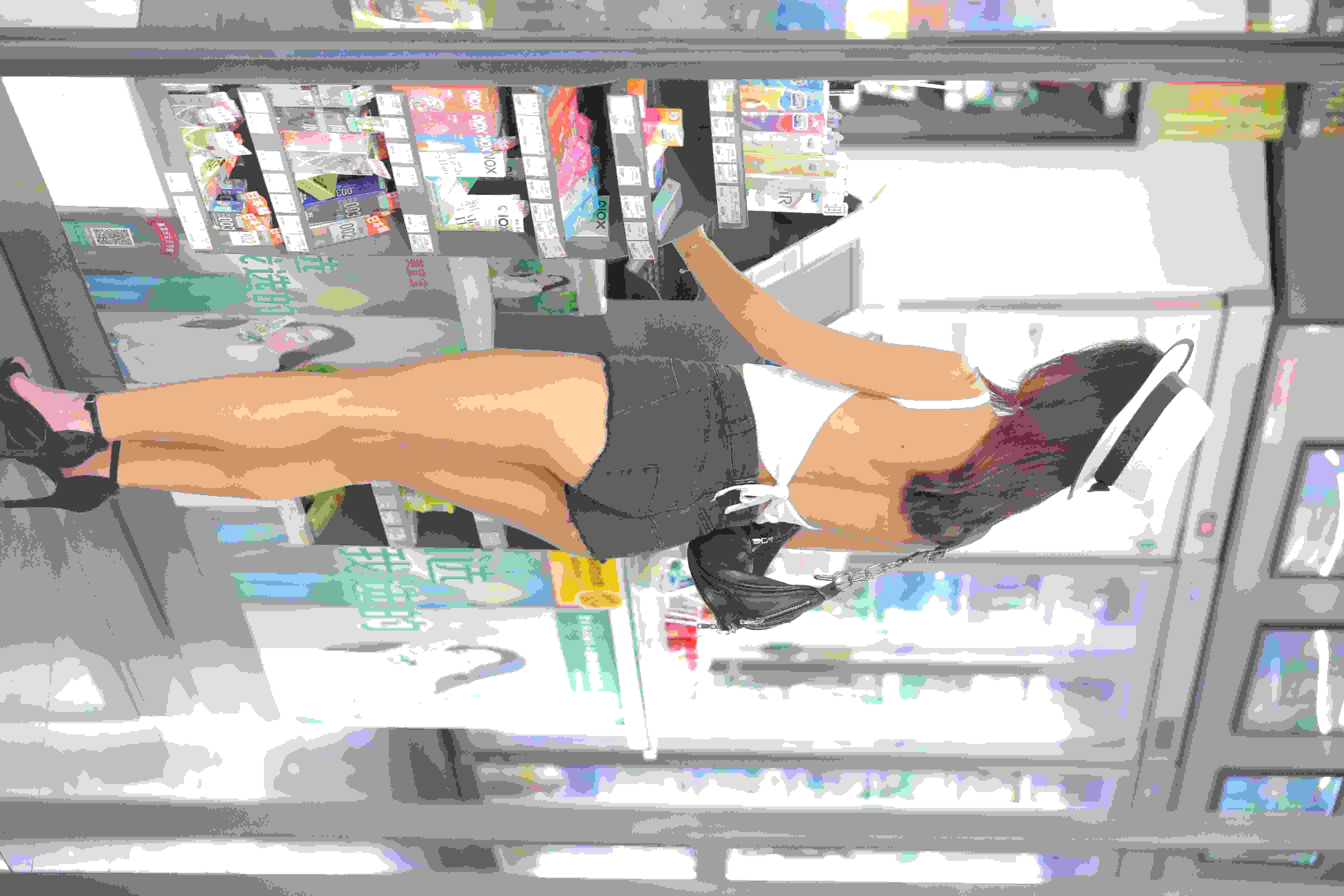 赤泽瑟丽的作𴾎
