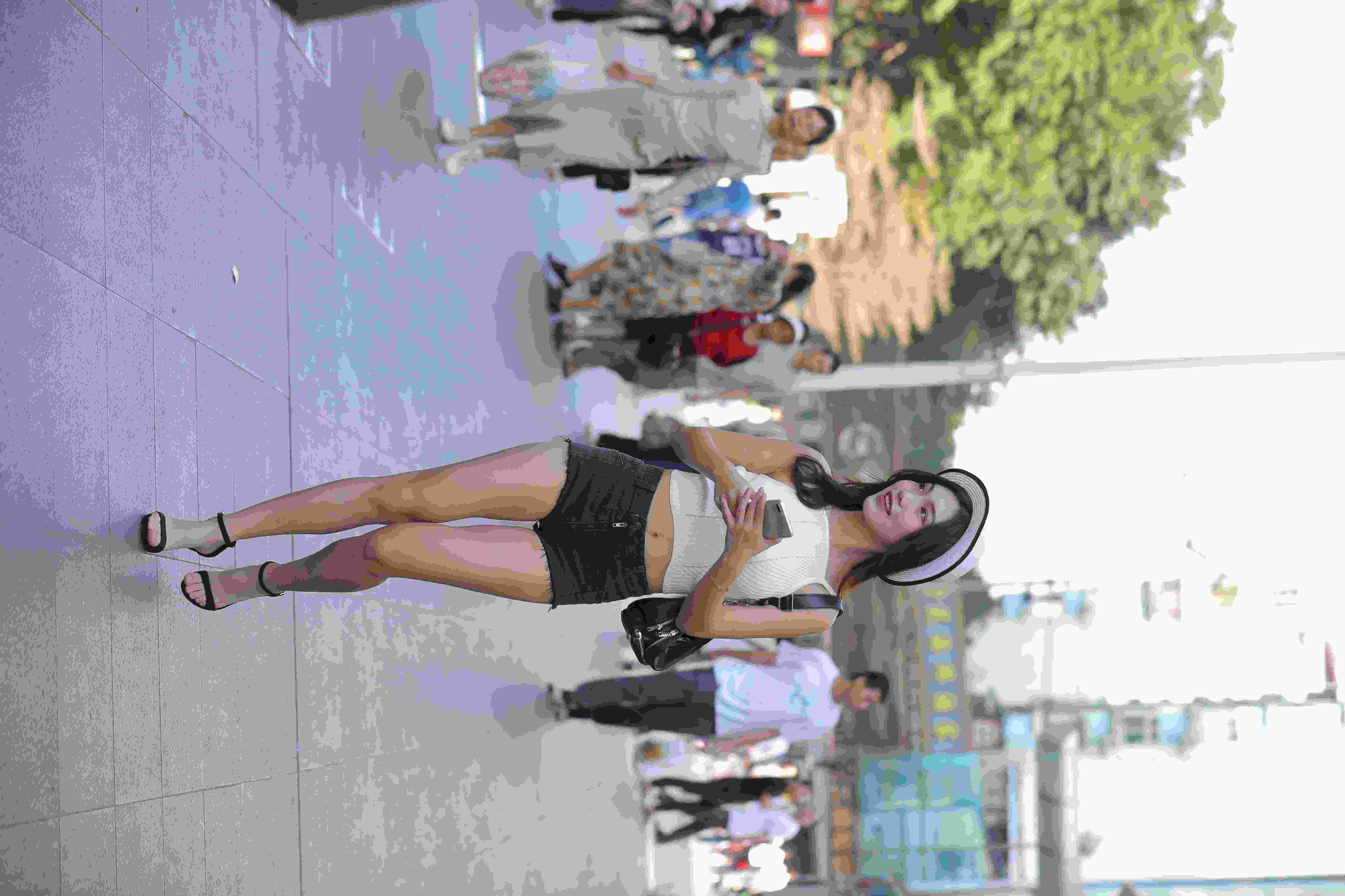 马诺伊·阿南德的作𴾐