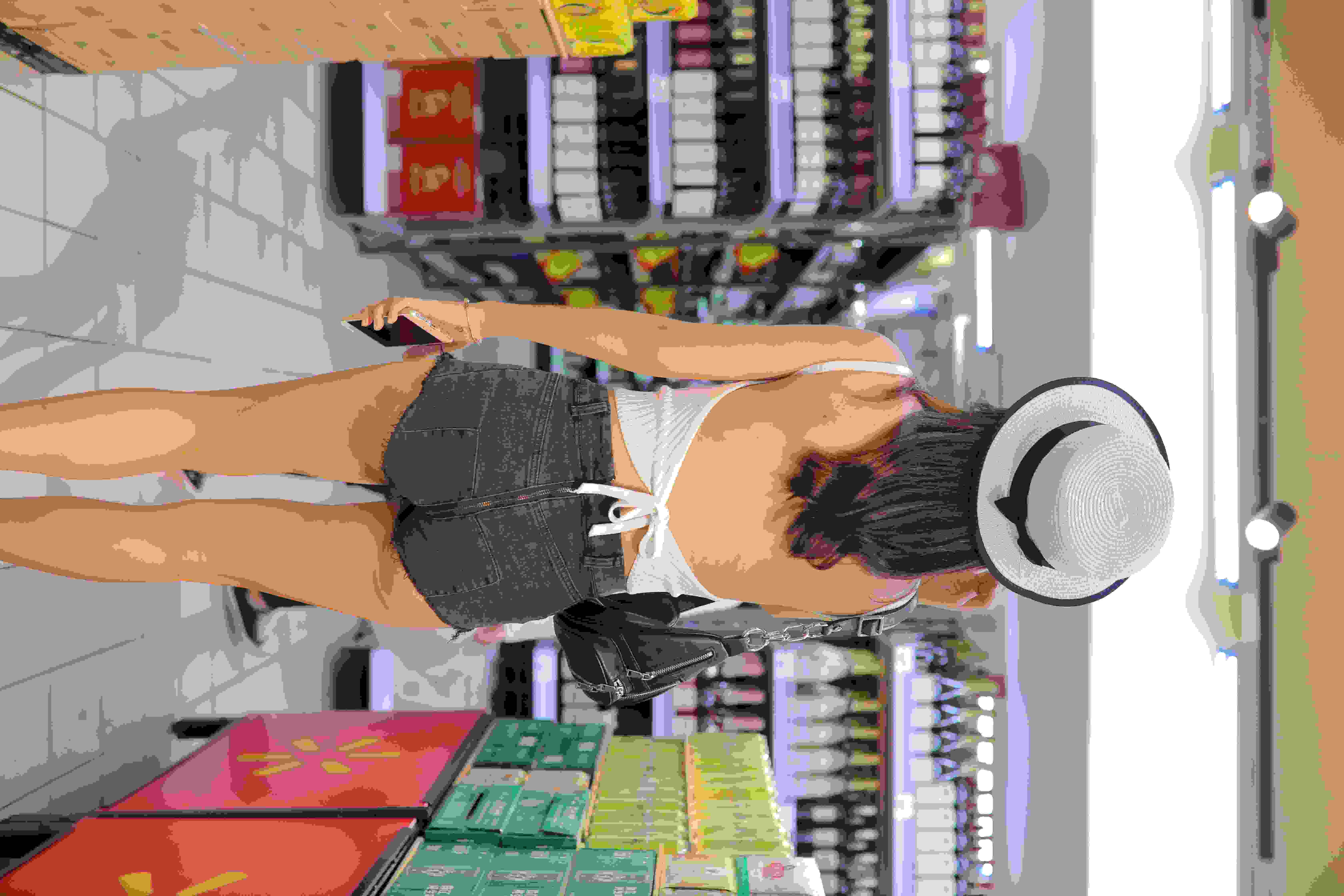 约翰·托卡特利迪斯的作𴾐