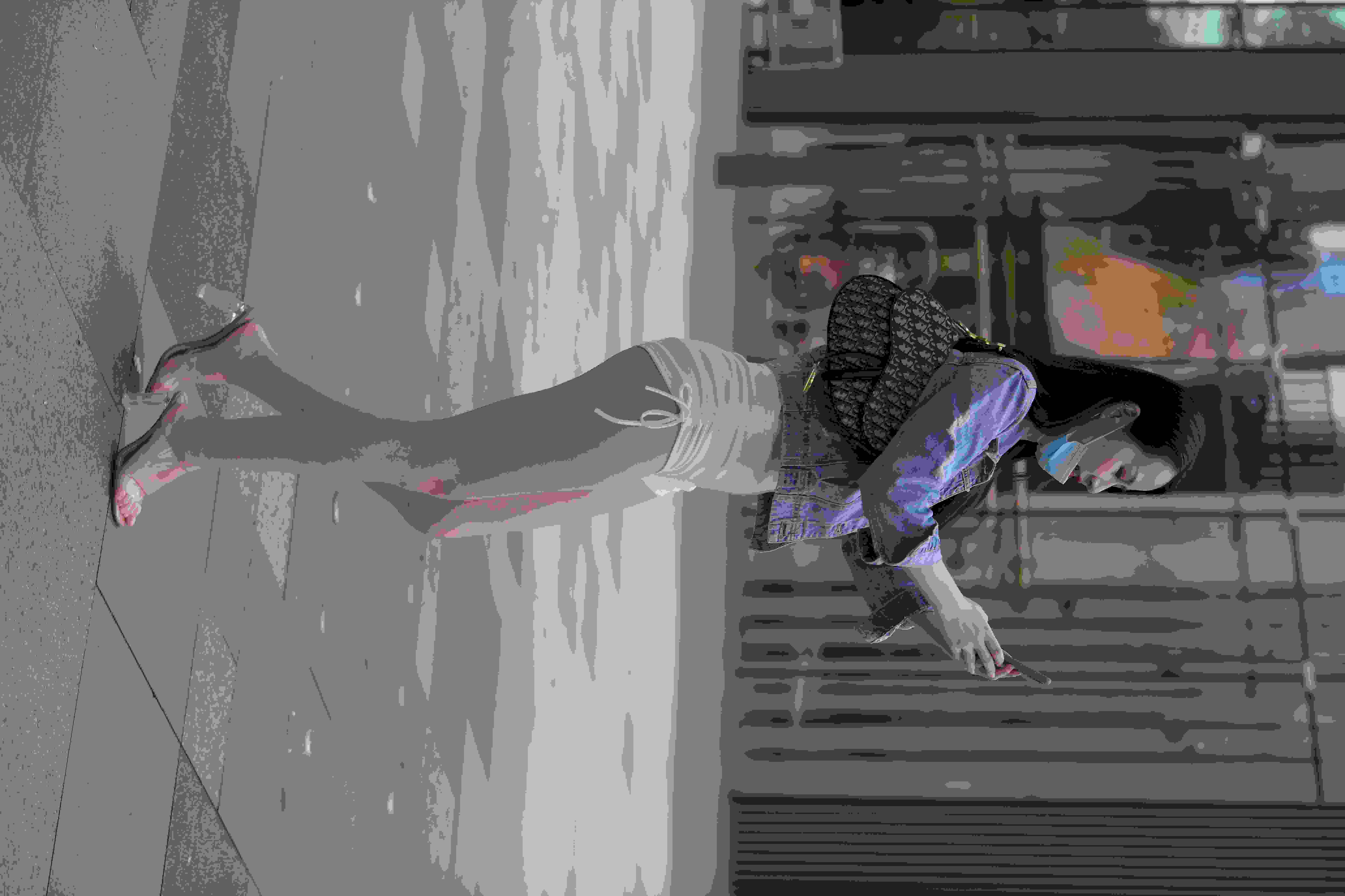 玛米亚·宝佛的作𴾌