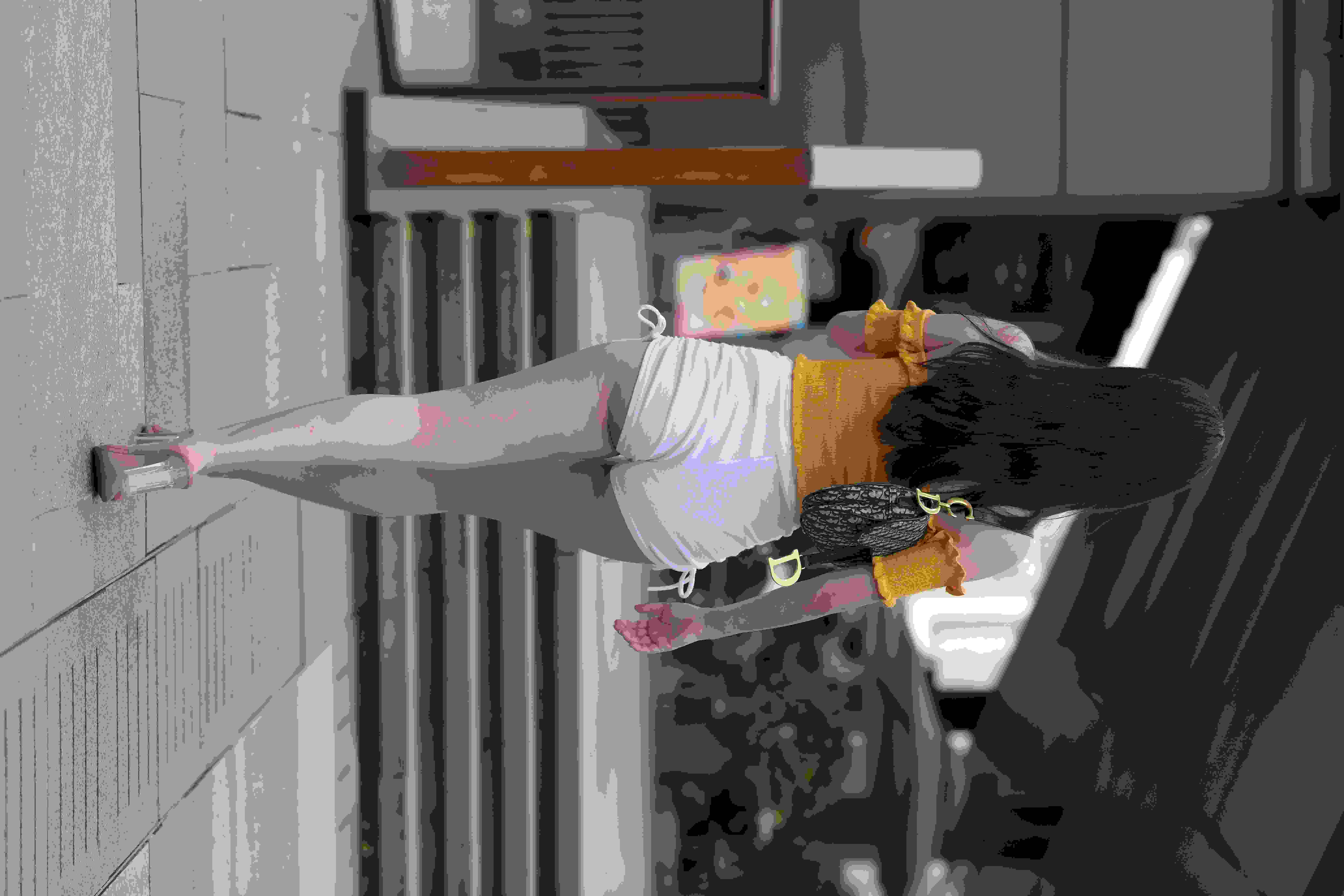 菲恩·怀特海德的作𴾋