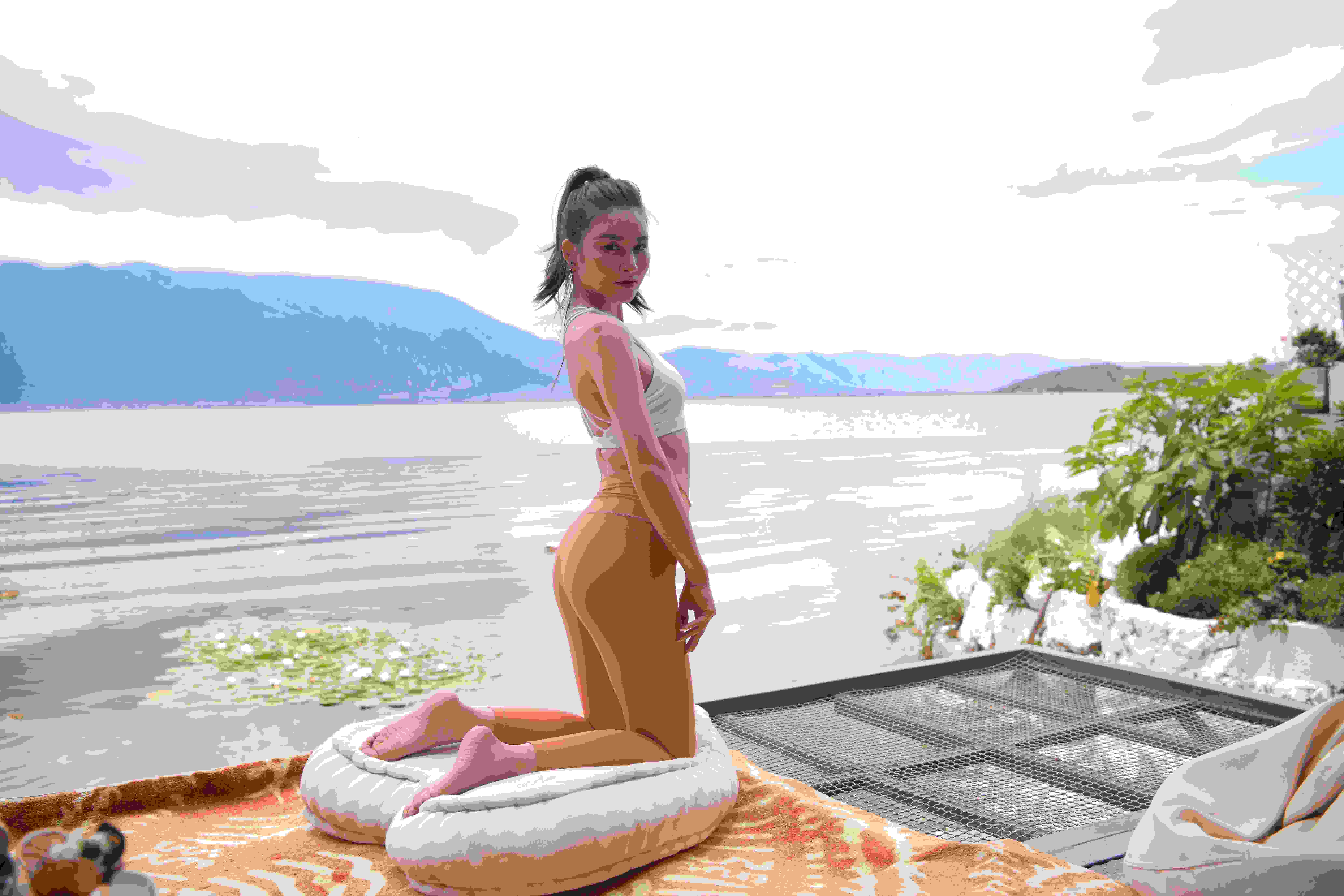卡迪·斯特瑞兰德的作𴾎