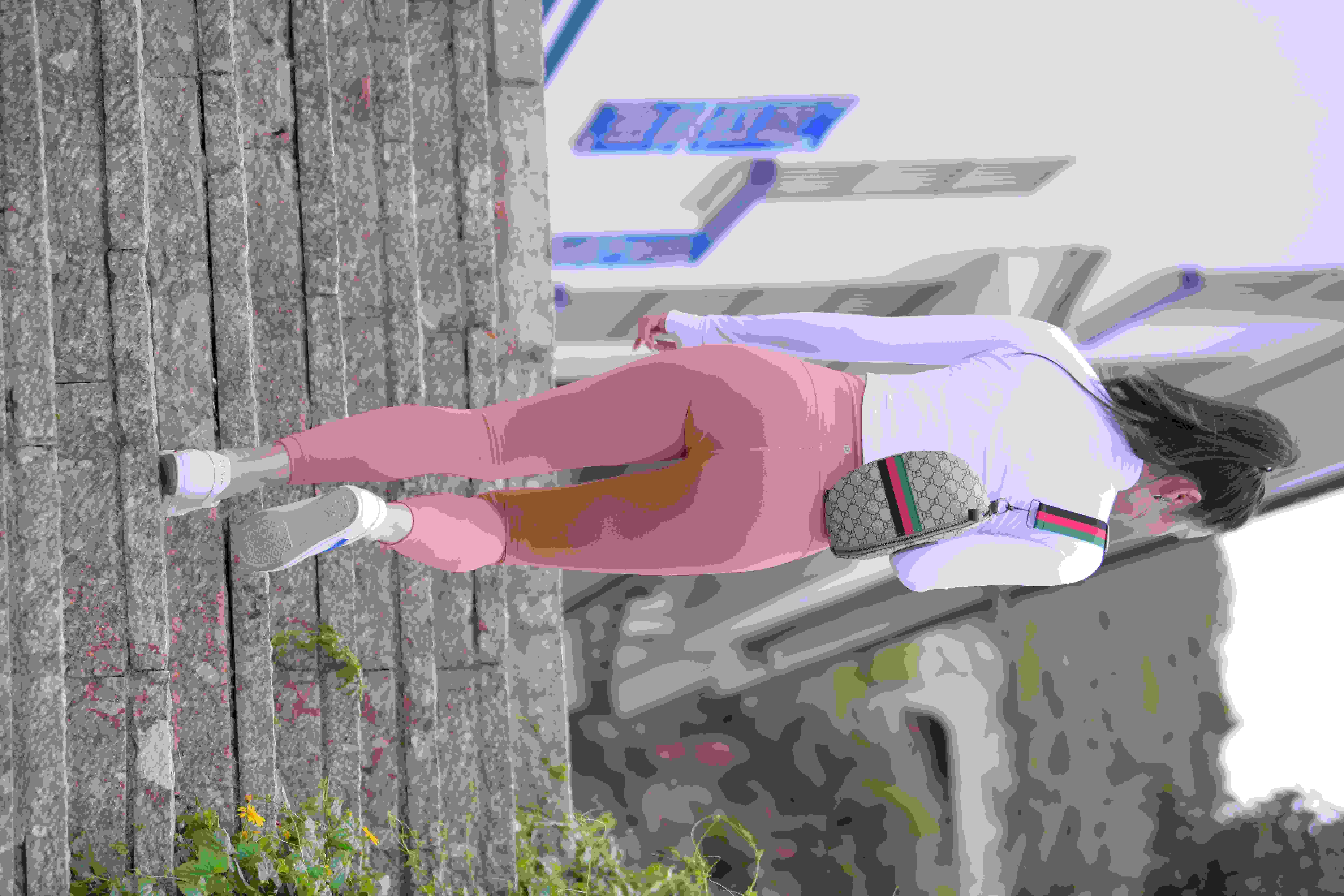 张洪睿的作𴾌