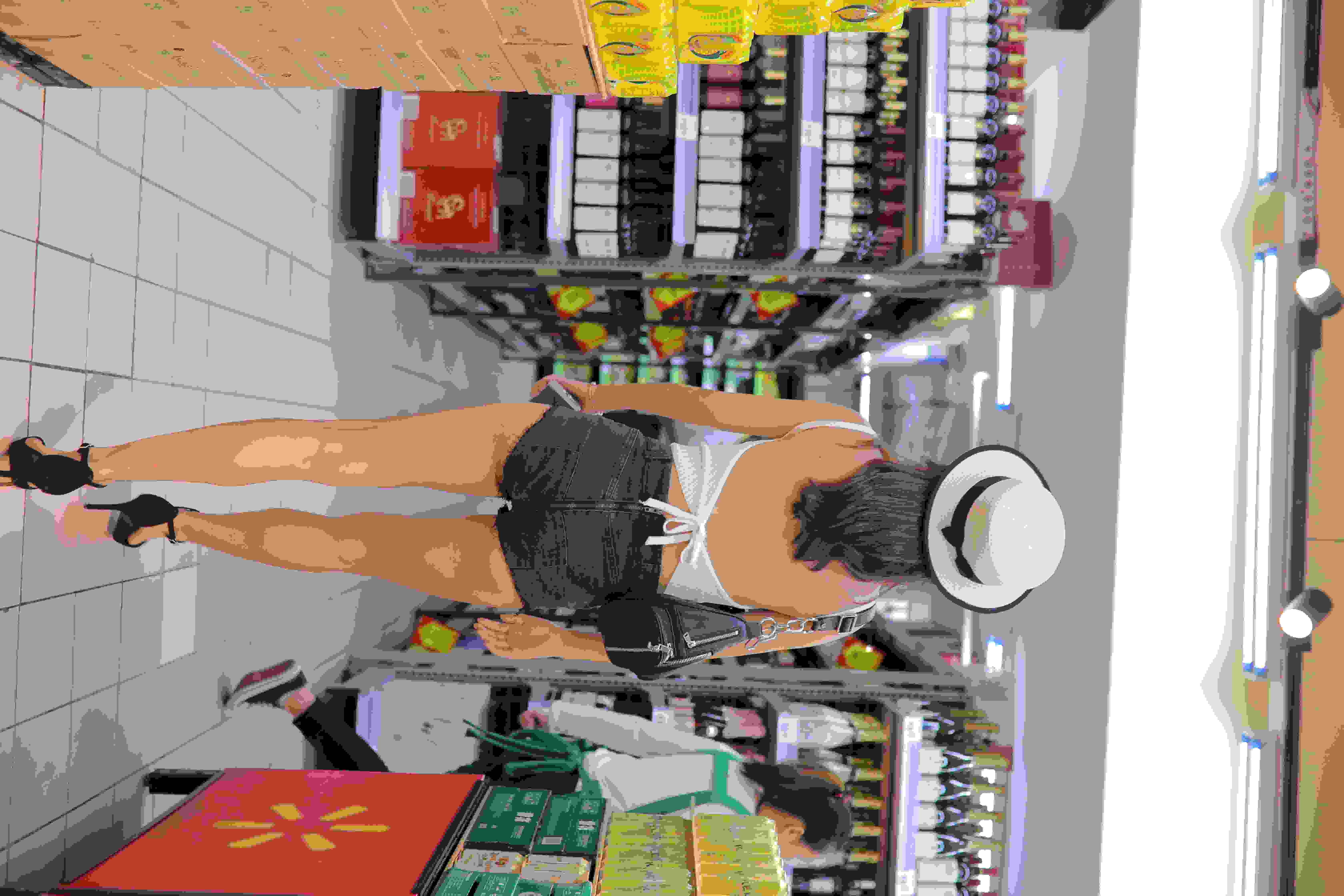 科林·法瑞尔的作𴾍