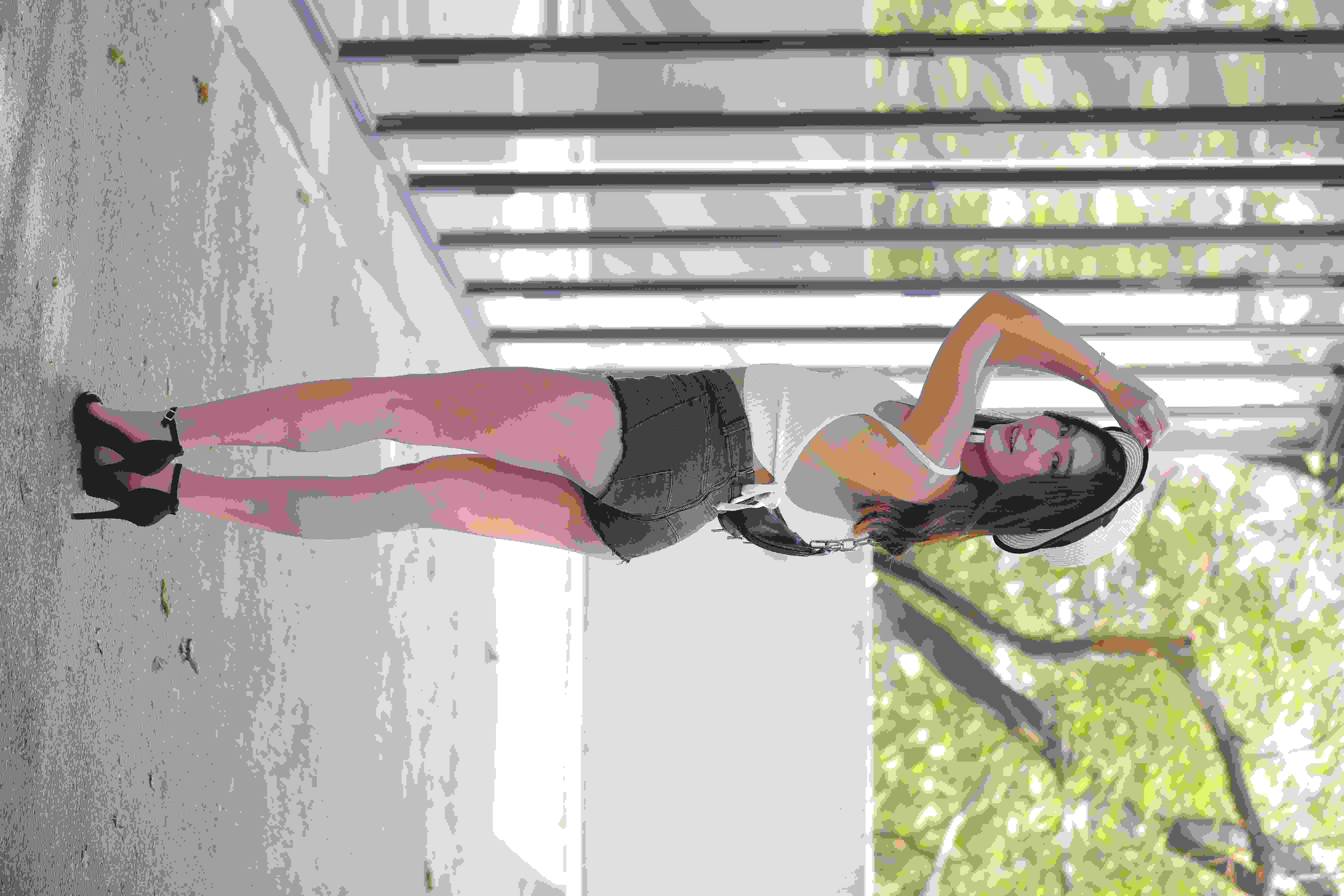菲利普·李·古伊的作𴾐