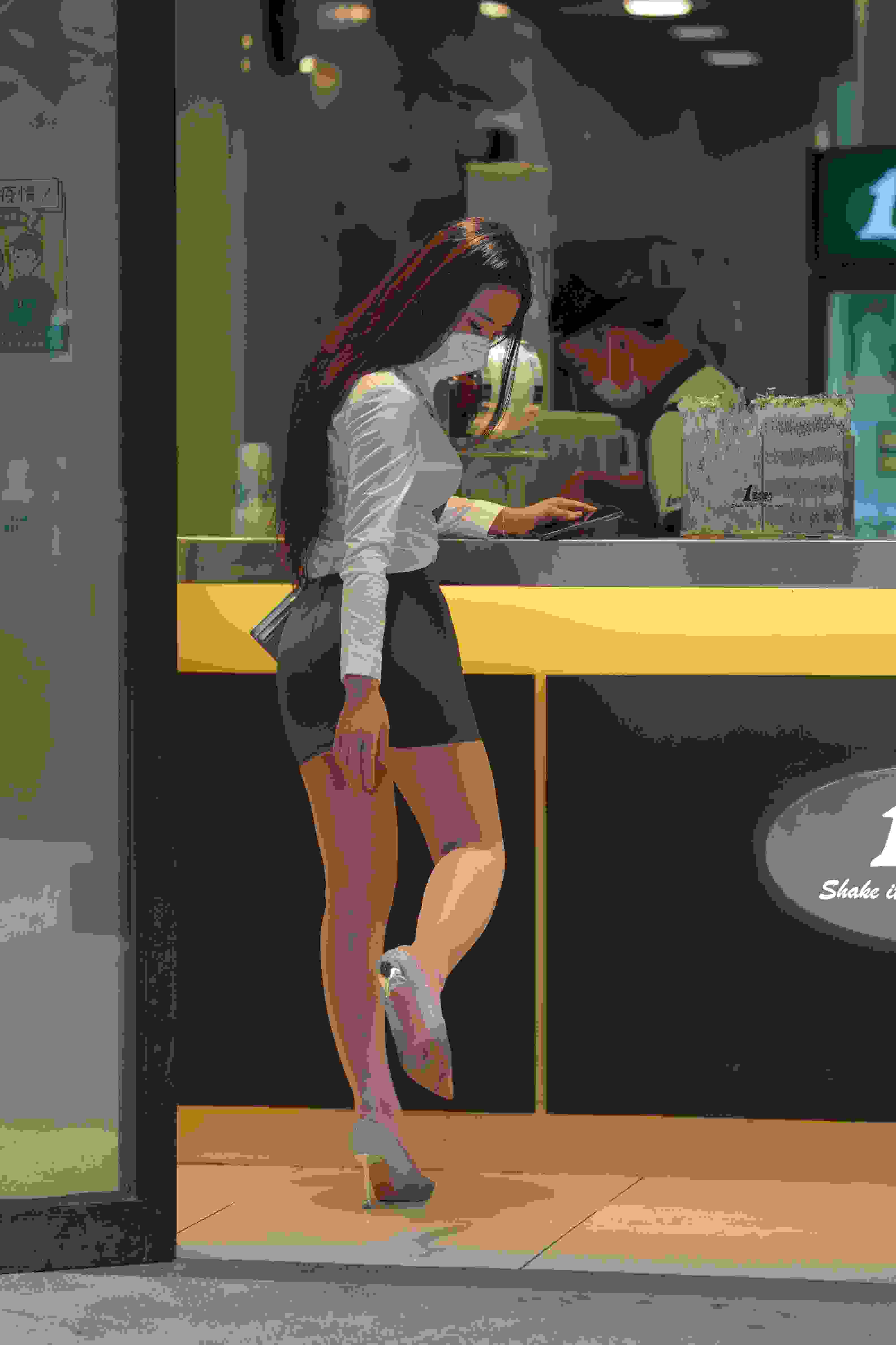 夏芮丝的作𴾌