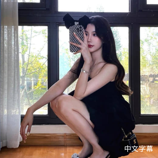哈莉·尼夫的作𴾏