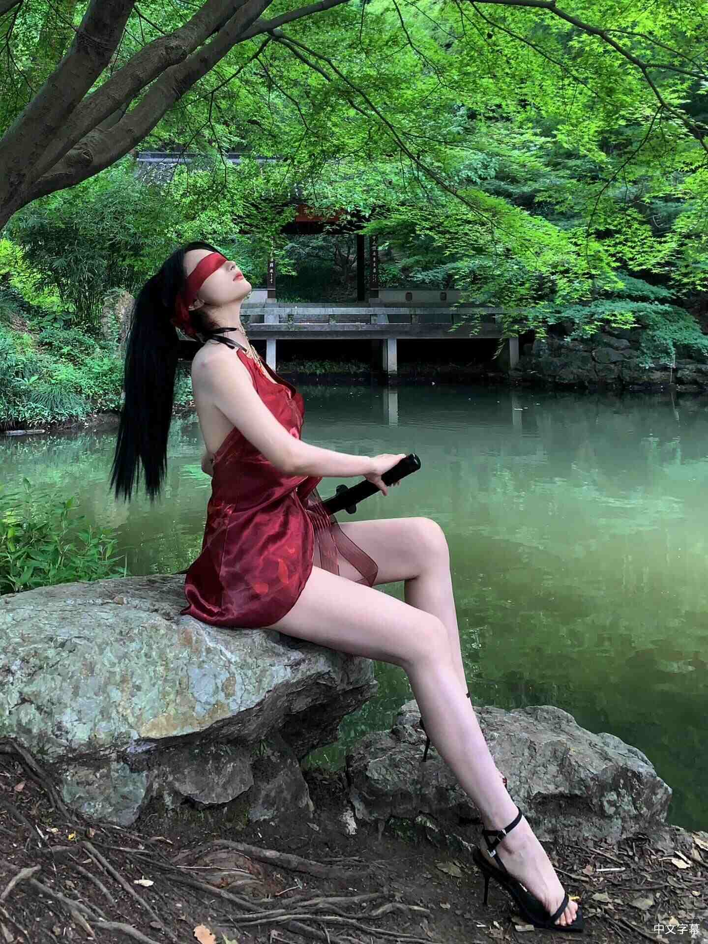 夏洛特·阿罗诺夫斯基的作𴾍