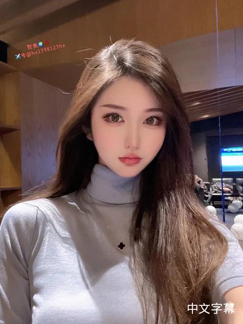 丽娜·雷诺的作𴾎